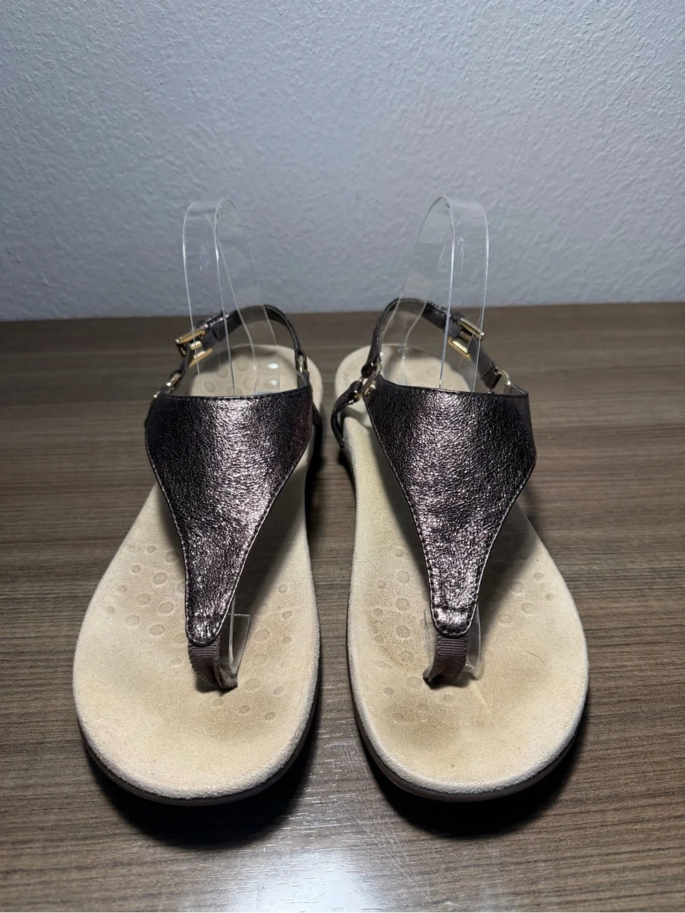Vionic‎ Kirra Metallic Bronze Leather Thong Sandals Womens 8.5 Orthotic Comfort
